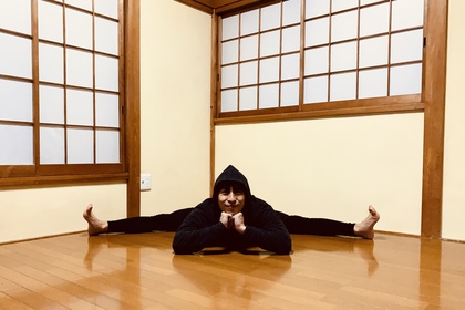 アナトミック骨盤ヨガ　アナ骨　オンラインヨガ　アームバランス　ハンドスタンド